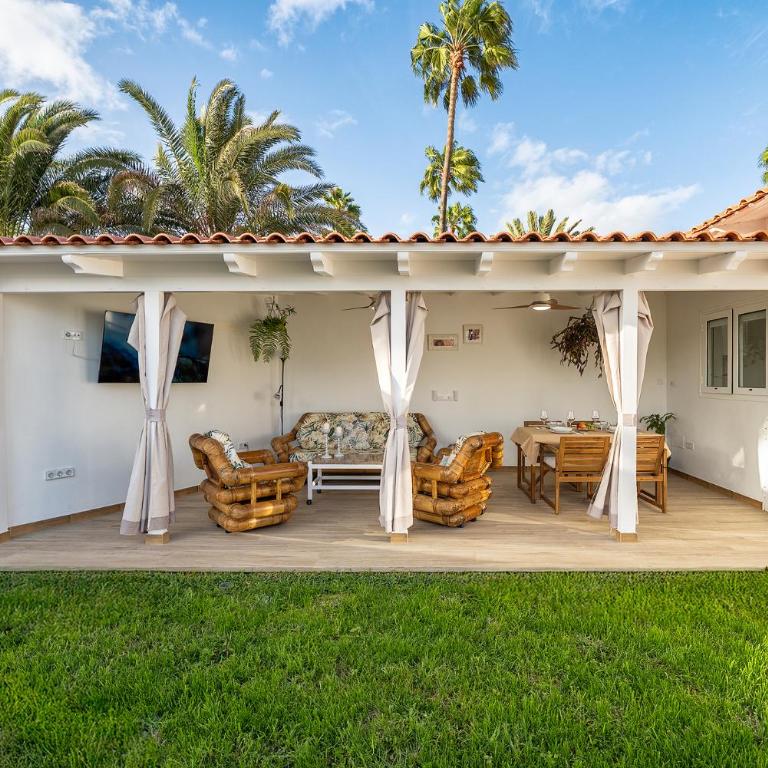 Privé Paradise - Two-Bedroom House - 14