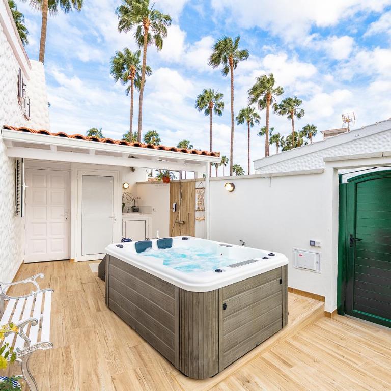 Privé Paradise - Two-Bedroom House - 18