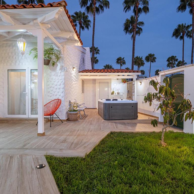 Privé Paradise - Two-Bedroom House - 21