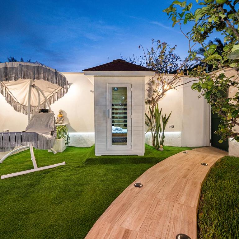 Privé Paradise - Two-Bedroom House - 25