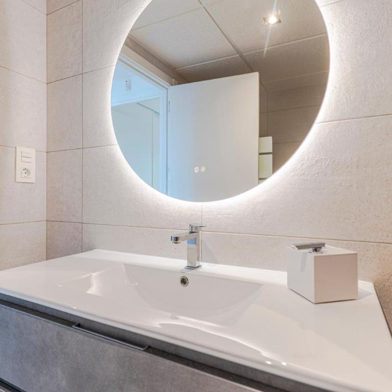 RentitSpain - Almuñécar - Icon Marina con Piscina y Terraza al Mar - Two-Bedroom Apartment - 31