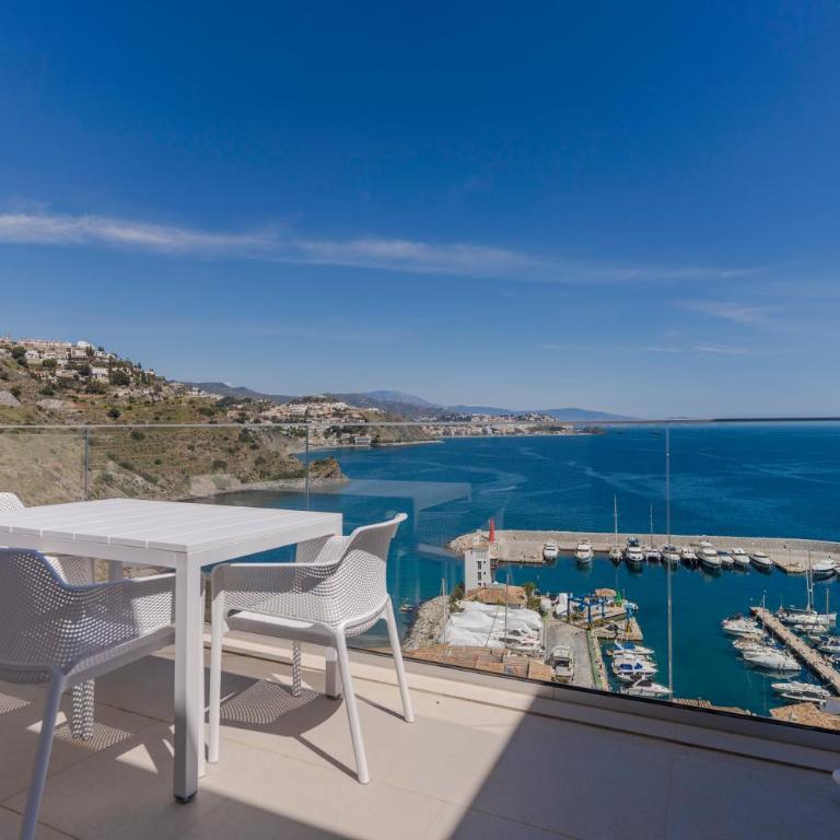 RentitSpain - Almuñécar - Icon Marina con Piscina y Terraza al Mar - Two-Bedroom Apartment - 86