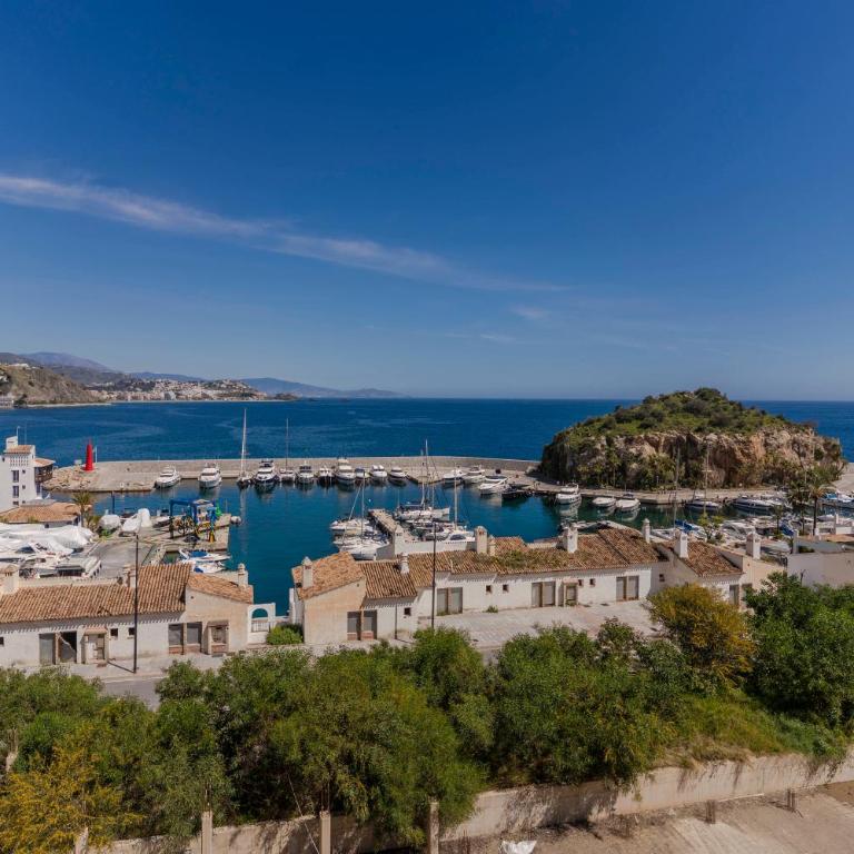 RentitSpain - Almuñécar - Icon Marina con Piscina y Terraza al Mar - Two-Bedroom Apartment - 92