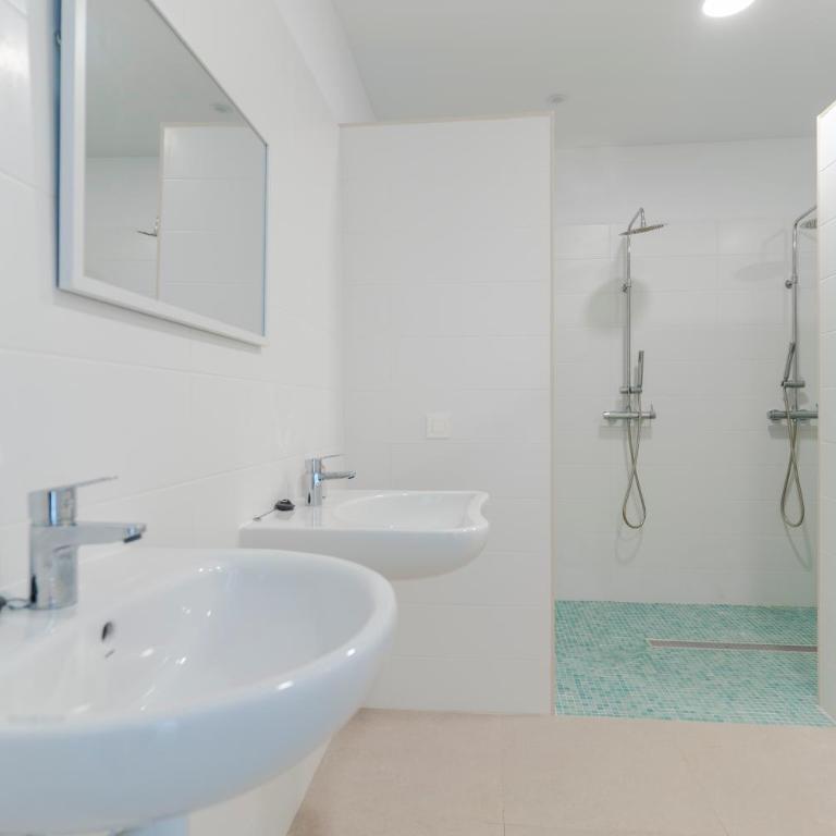 RentitSpain - Almuñécar - Icon Marina con Piscina y Terraza al Mar - Two-Bedroom Apartment - 97