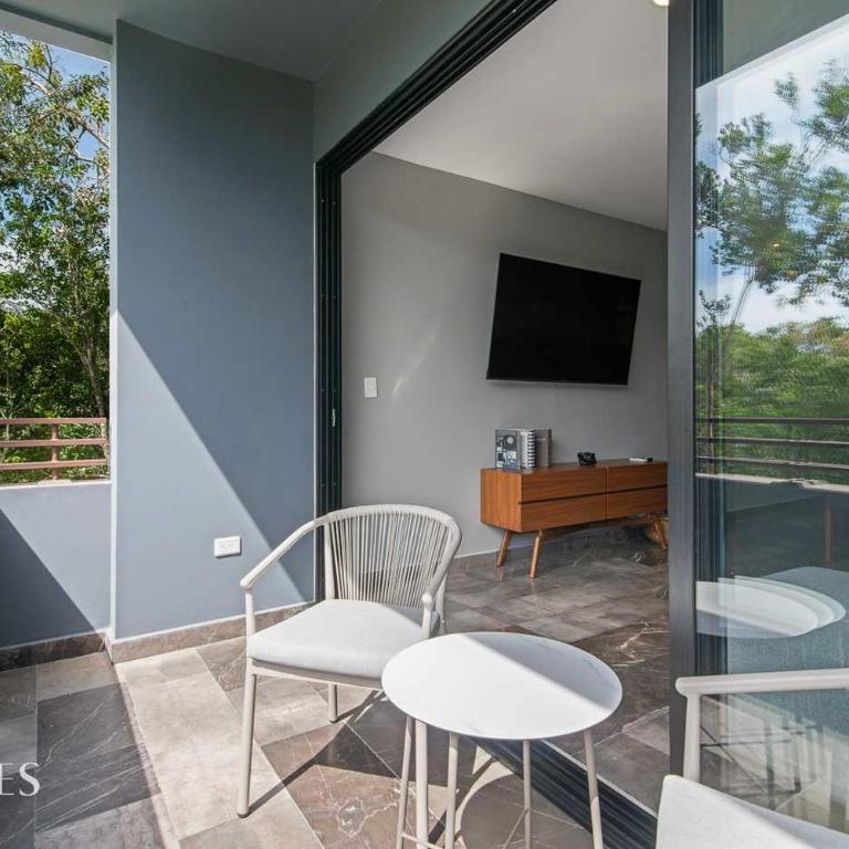 Stylish Pool View • 1BR w/Balcony • Sauna + Gym - Apartment - 27