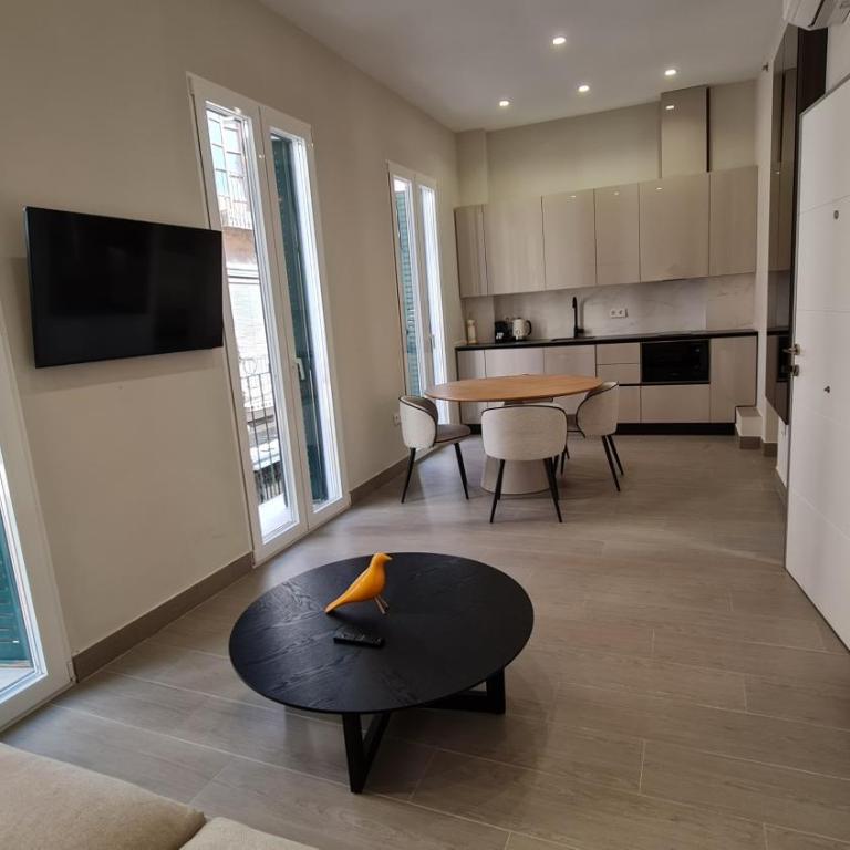 Navas 101 Cosmopolitan Loft - Deluxe Apartment - 29