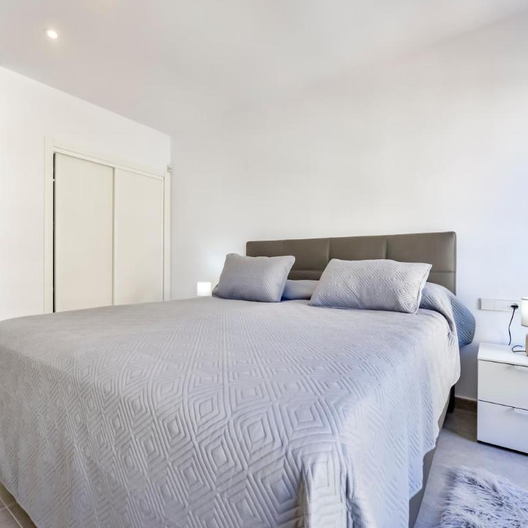 Flat 58 - City Center Moraira - Three-Bedroom Premium Apartment - 7