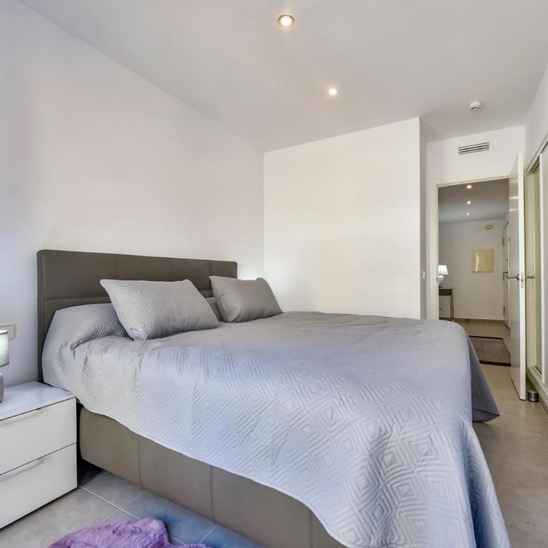 Flat 58 - City Center Moraira - Three-Bedroom Premium Apartment - 11