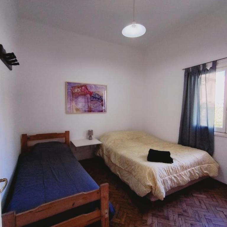 Habitación en departamento de artistas en el corazón de Mendoza - Habitación Doble - 1 o 2 camas - 4