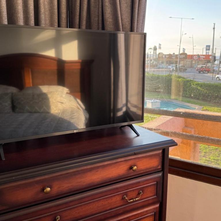 Condominio Agua Marina - Apartamento de 4 dormitorios con vistas a la piscina - 11