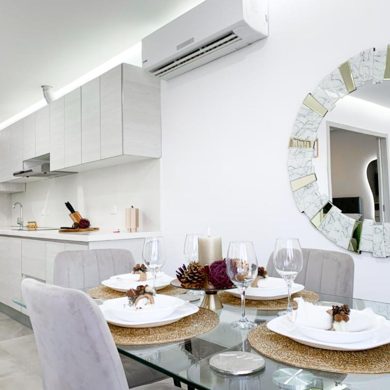Suite de Lujo,cerca del mall del sol, sofa cama, parqueo - Suite Deluxe - 24