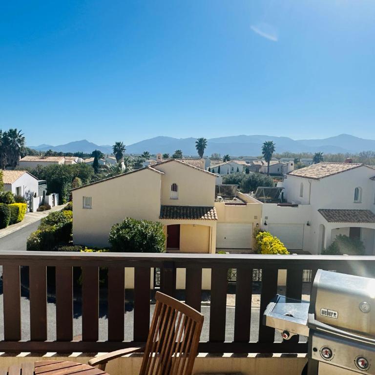 L'ECUME DES VAGUES- Spacieux 3 chambres Familial Tout Confort au Calme, Climatisé et Piscine, tout inclus- parking,fibre, serviettes, draps, ménage - Three-Bedroom Apartment - 4