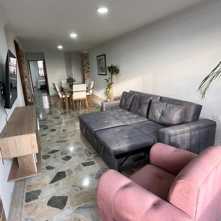 Hermos apto de 130 mts en gran ubicacion - Apartamento de 2 dormitorios - 4
