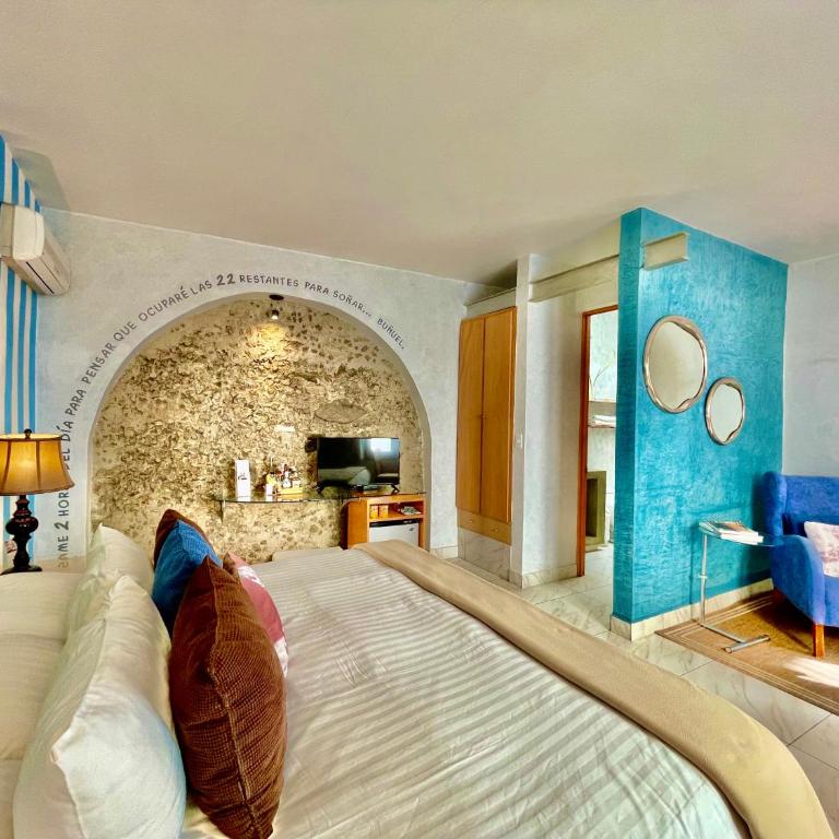 El Sueño Hotel & Spa - Habitación con cama extragrande. - 6