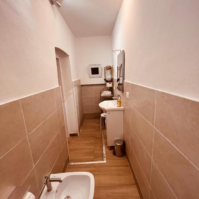 Pisa House - Camera Matrimoniale con Bagno Privato - 4