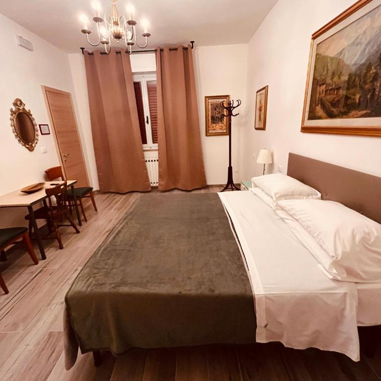 Pisa House - Camera Matrimoniale con Bagno Privato - 7