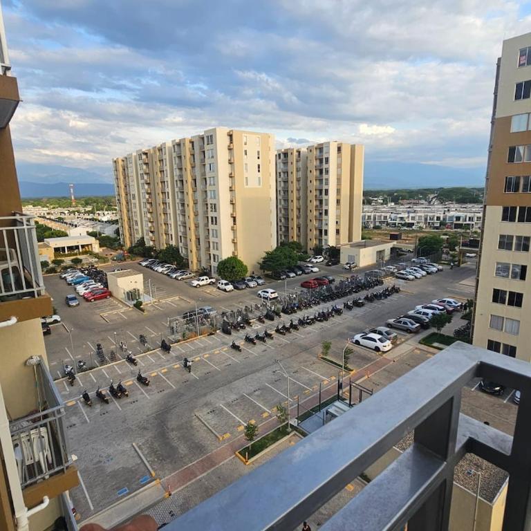 Apartamento NIZA con aire acondicionado cerca al CC Mayales Plaza - Apartamento de 3 dormitorios - 9