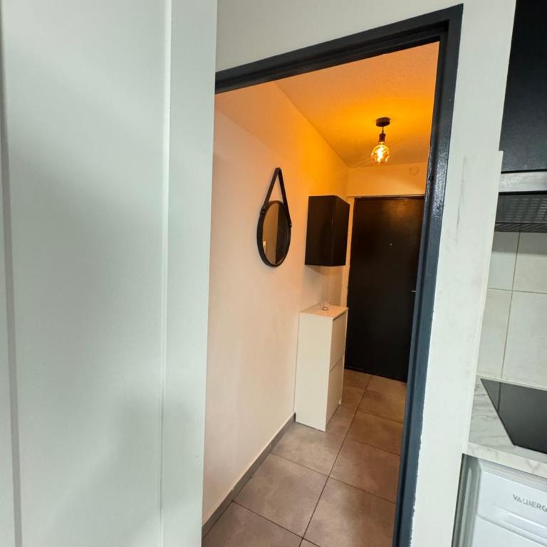 Studio dans résidence avec piscine et tennis - One-Bedroom Apartment - 2