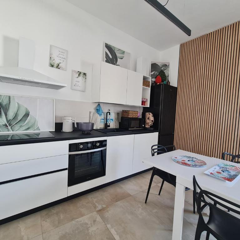 Elsa Holiday Home - Villa - 5