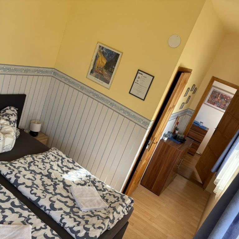 Gasthaus Luggwirt - Doppelzimmer mit Bad - 8