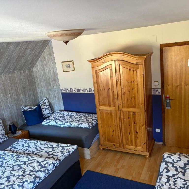 Gasthaus Luggwirt - Vierbettzimmer mit Gemeinschaftsbad - 2