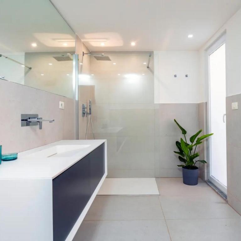 Fil's House - Two-Bedroom House - 11