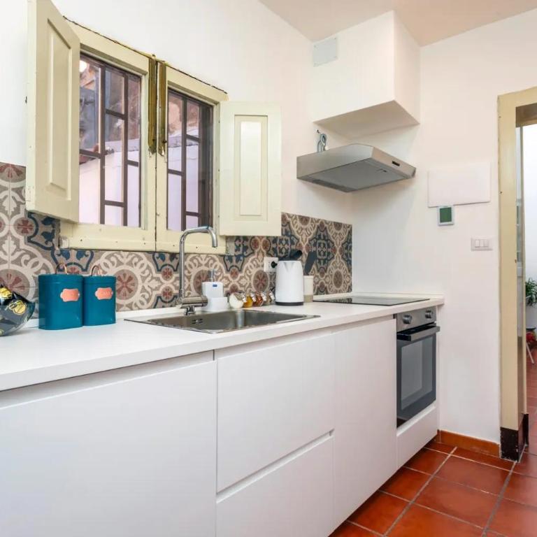 Fil's House - Two-Bedroom House - 16