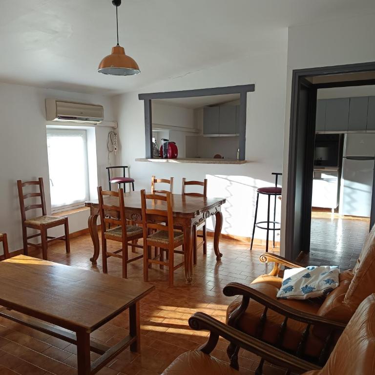 appartement de village 2nd étage - Appartement 3 Chambres - 1