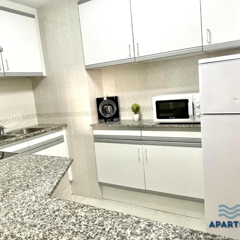 APARTBEACH PARADIS PARK con VISTAS PLAYA - Apartment - 10