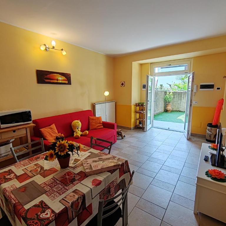 Residenza Silvana Apt B Giardino on the ground floor with parking - Appartamento con 1 Camera da Letto - 5