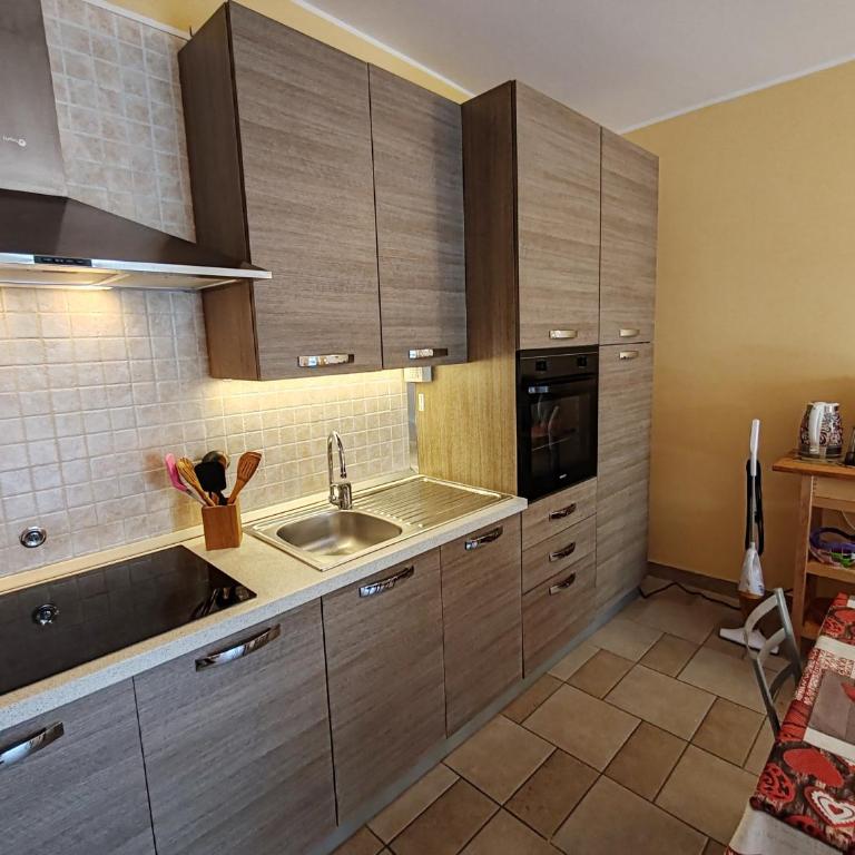 Residenza Silvana Apt B Giardino on the ground floor with parking - Appartamento con 1 Camera da Letto - 42