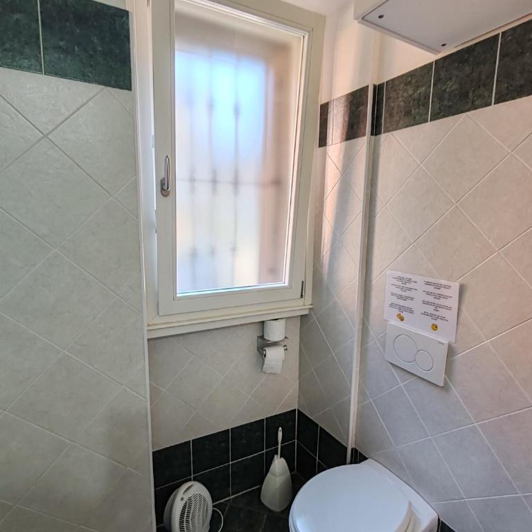 Residenza Silvana Apt B Giardino on the ground floor with parking - Appartamento con 1 Camera da Letto - 32