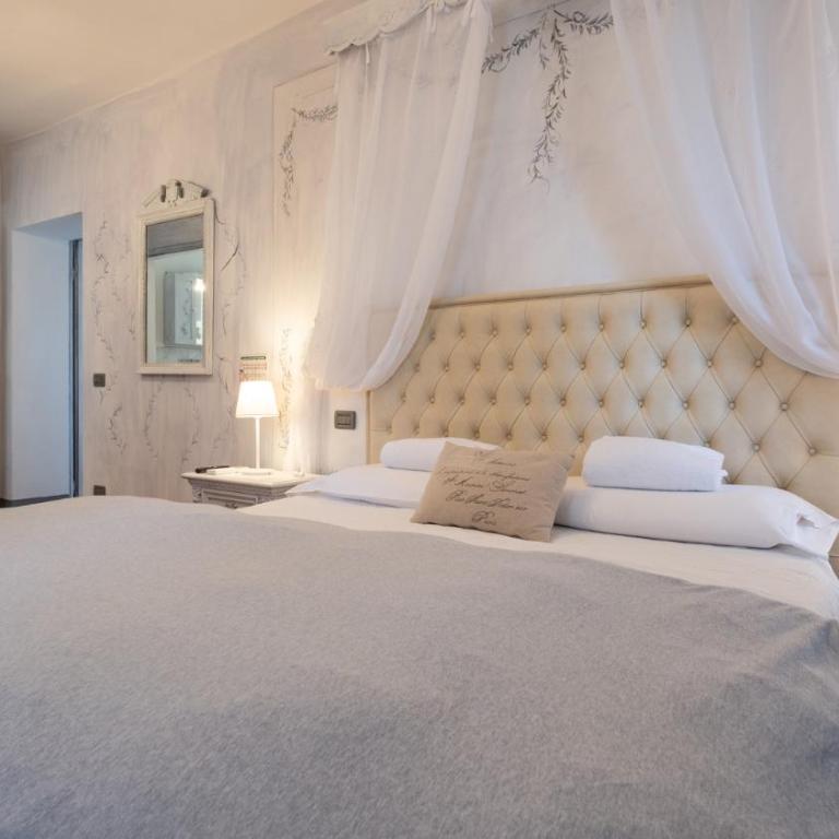Il Castagnolo Country B&B - Double Room with Pool View - 11