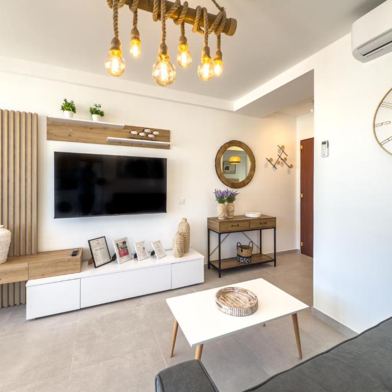 Hanami Avenida de España Mountain View 5H - One-Bedroom Apartment - 24