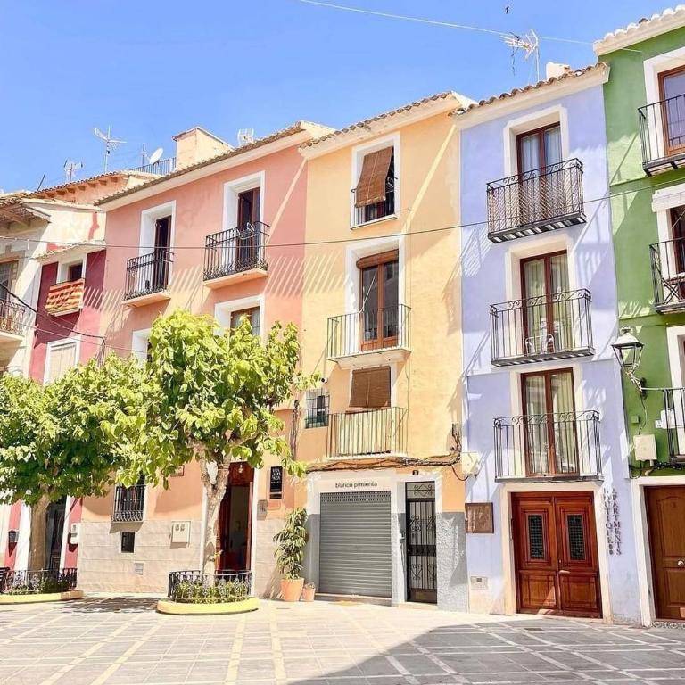 PLAZA IGLESIA HappyVila - One-Bedroom Apartment with Terrace - 7