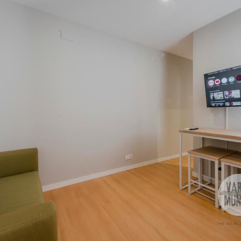 Leon Urban Suites - Two-Bedroom Apartment - 24