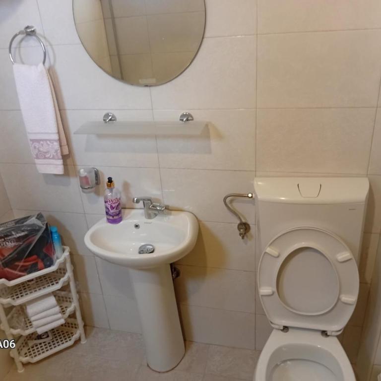 Airport home Radinovic - Large Double Room - 11