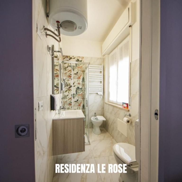 Residenza Le Rose FREE BIKE - Camera Matrimoniale con Bagno Privato - 18