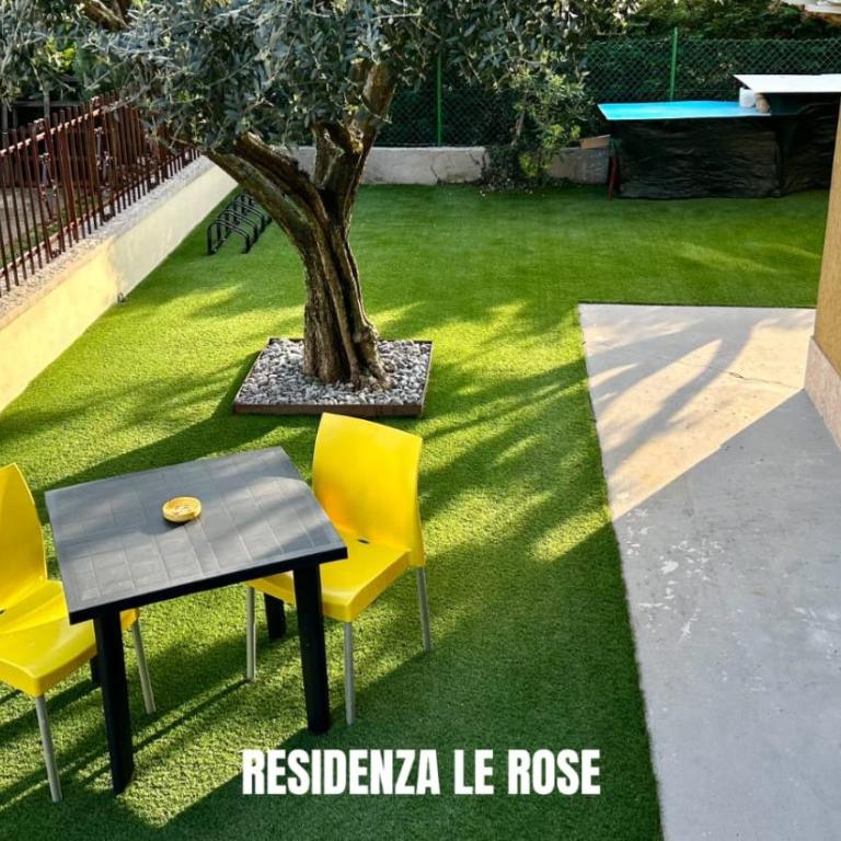 Residenza Le Rose FREE BIKE - Camera Matrimoniale con Bagno Privato - 9