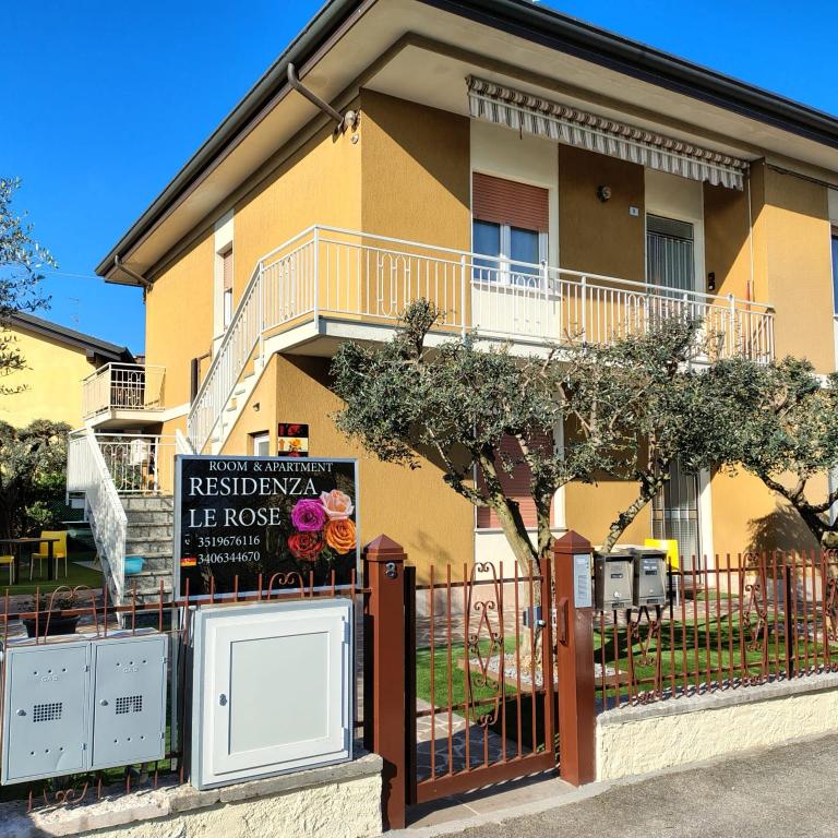 Residenza Le Rose FREE BIKE - Camera Matrimoniale con Bagno Privato - 11