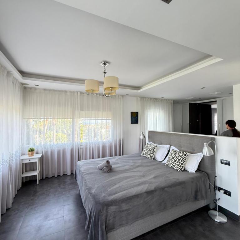 Stunning and luxury Villa in Marbella-Atalaya - 250m to GC Atalaya, 2x 18 holes and very close to the beach of San Pedro de Alcántara and Puerto Banus or Puente Romano - Villa Deluxe - 44
