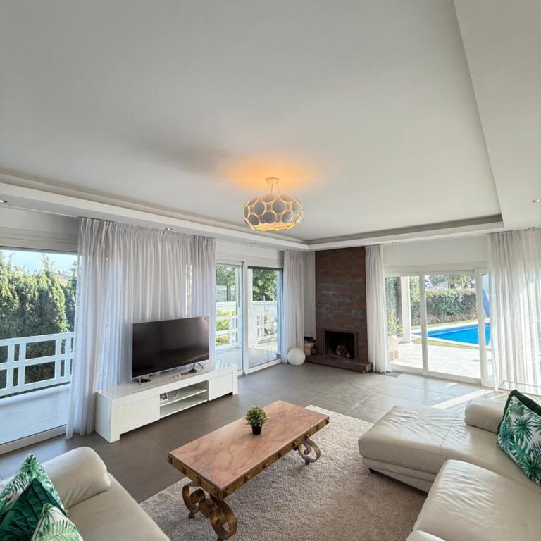 Stunning and luxury Villa in Marbella-Atalaya - 250m to GC Atalaya, 2x 18 holes and very close to the beach of San Pedro de Alcántara and Puerto Banus or Puente Romano - Villa Deluxe - 78