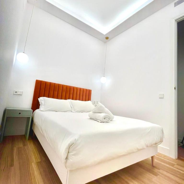 dPLACE to Be - Apartamentos de Lujo en Centro Histórico - Deluxe Two-Bedroom Apartment with Garden View - 13