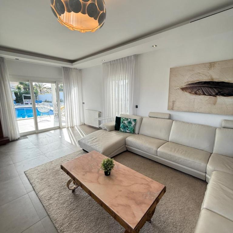 Stunning and luxury Villa in Marbella-Atalaya - 250m to GC Atalaya, 2x 18 holes and very close to the beach of San Pedro de Alcántara and Puerto Banus or Puente Romano - Villa Deluxe - 81