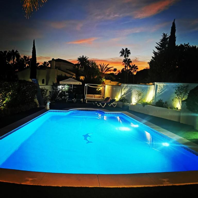 Stunning and luxury Villa in Marbella-Atalaya - 250m to GC Atalaya, 2x 18 holes and very close to the beach of San Pedro de Alcántara and Puerto Banus or Puente Romano - Villa Deluxe - 77