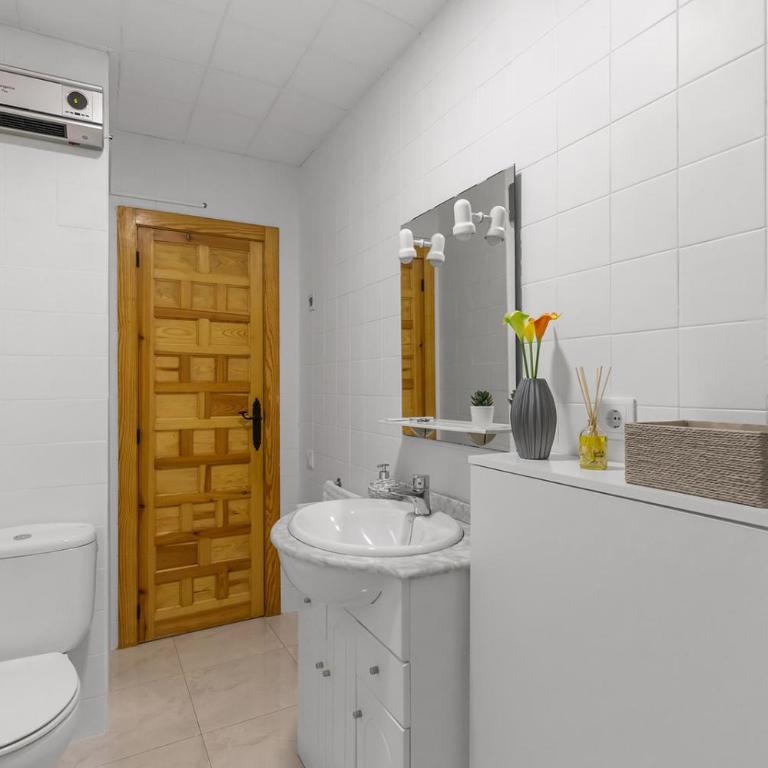 Arenales Seaside Apartment - Pool, Beach & Parking - Apartamento de 2 dormitorios - 21