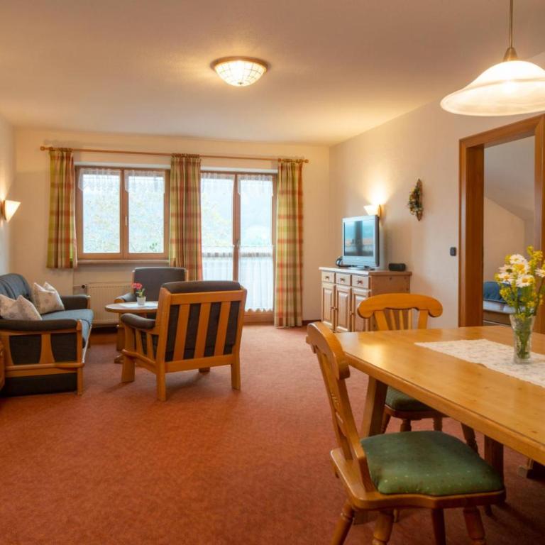 Allgäuer Bergblick - Apartment mit 2 Schlafzimmern und Badezimmer - 1