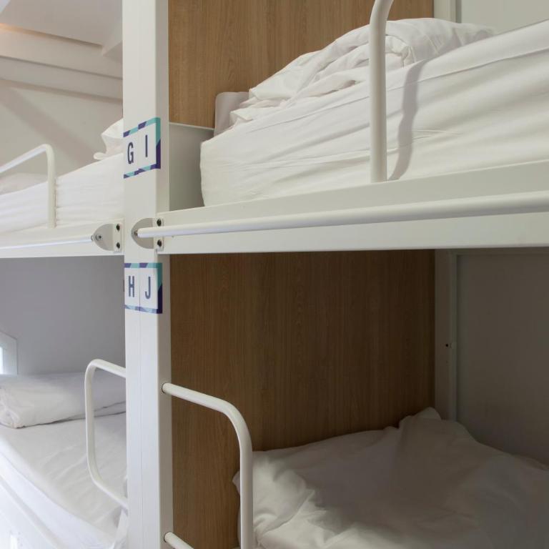 UP Hostel Valencia - Bed in 8-Bed Female Dormitory Room - 13