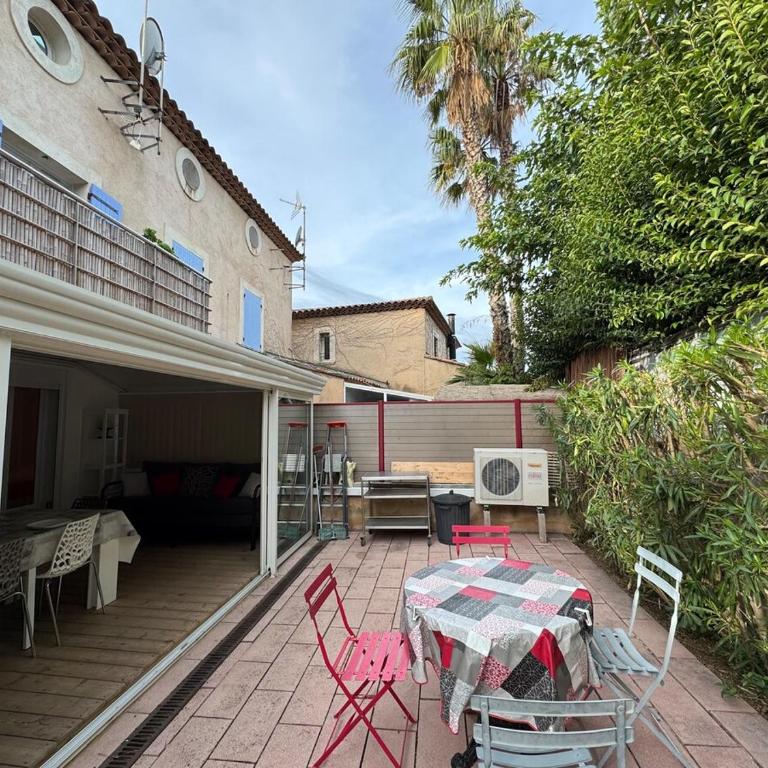 Appartement 2ch, terrasses parking, 50m de la plage - Two-Bedroom Apartment - 18