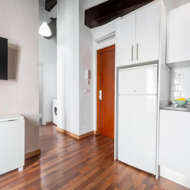 Up Town - One-Bedroom Apartment - 4